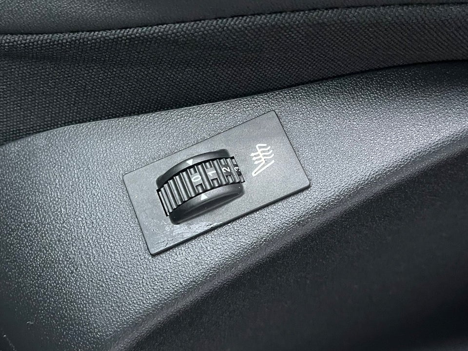 Peugeot 2008 1,2 e-THP 110 Allure 5d