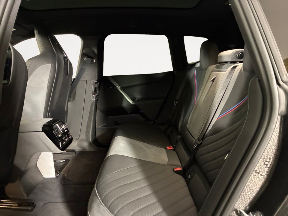 BMW iX xDrive60 M-Sport 5d