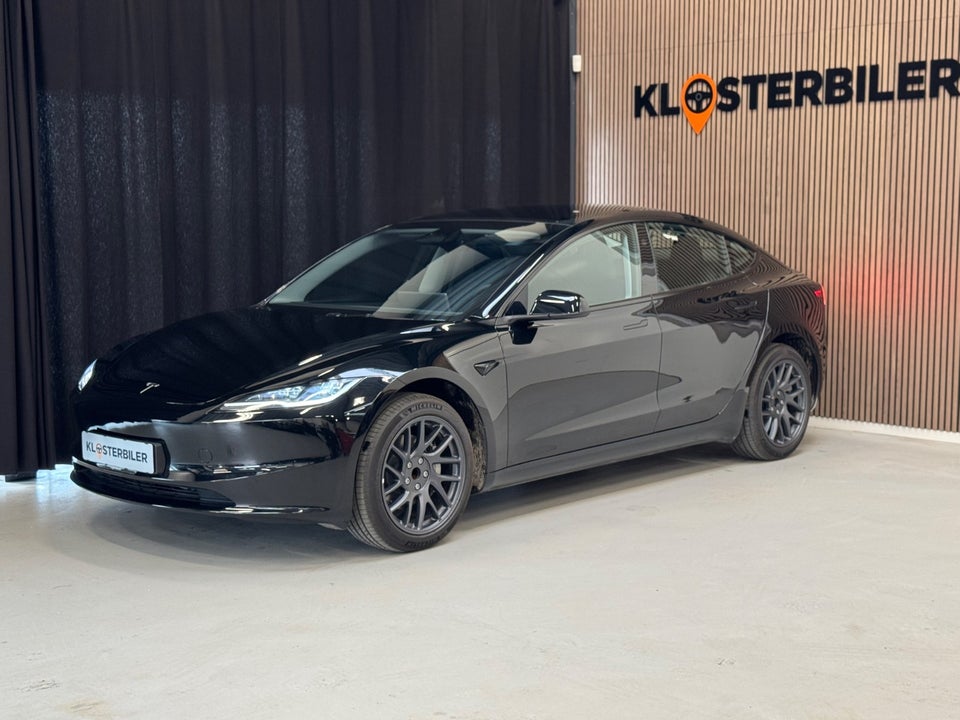 Tesla Model 3 Long Range RWD 4d