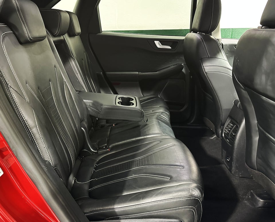 Ford Kuga 2,5 PHEV Vignale CVT 5d