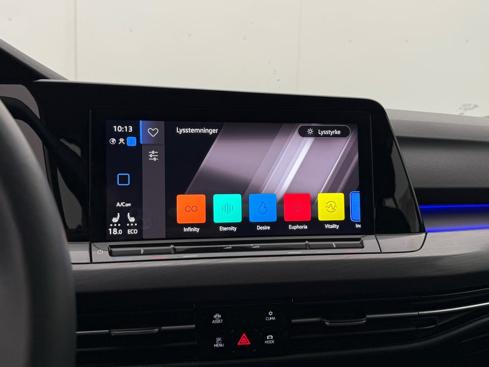 VW Golf VIII 1,4 eHybrid DSG 5d