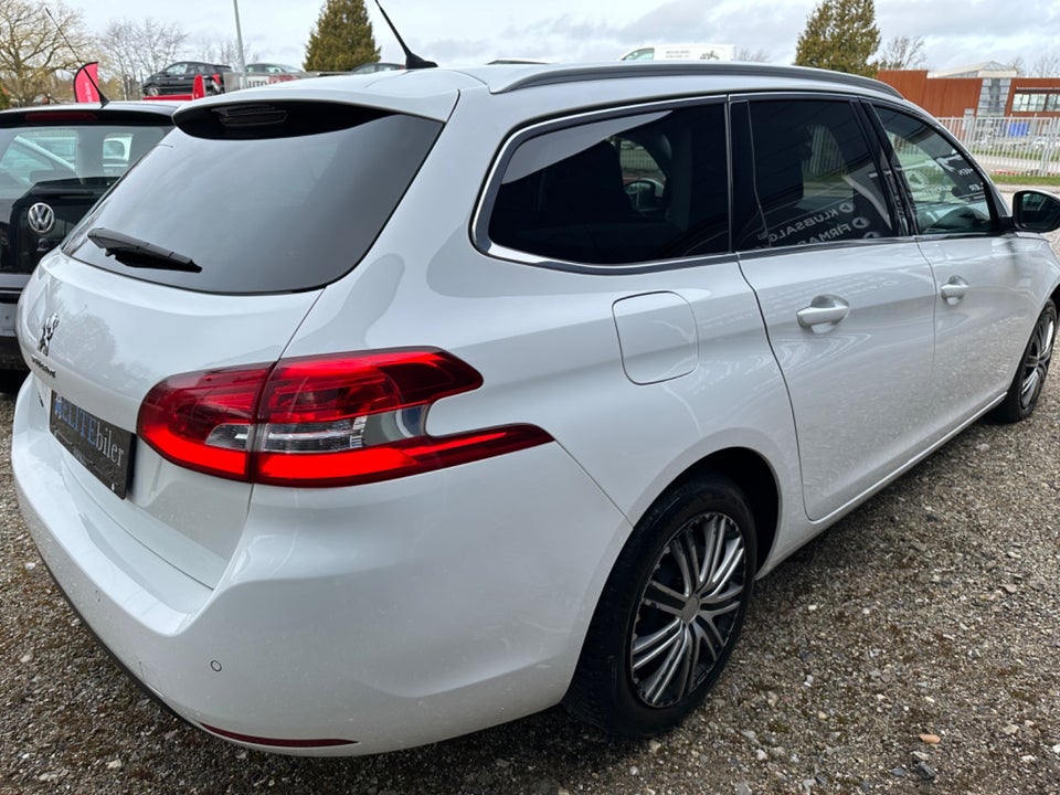 Peugeot 308 1,2 PureTech 130 Selection Sky SW 5d