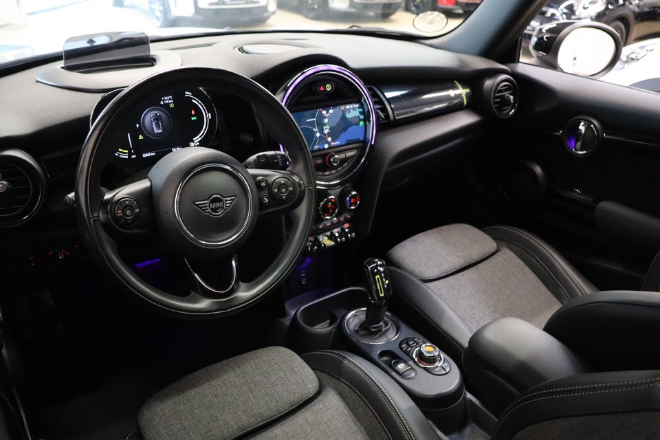 MINI Cooper SE Greenwich 3d