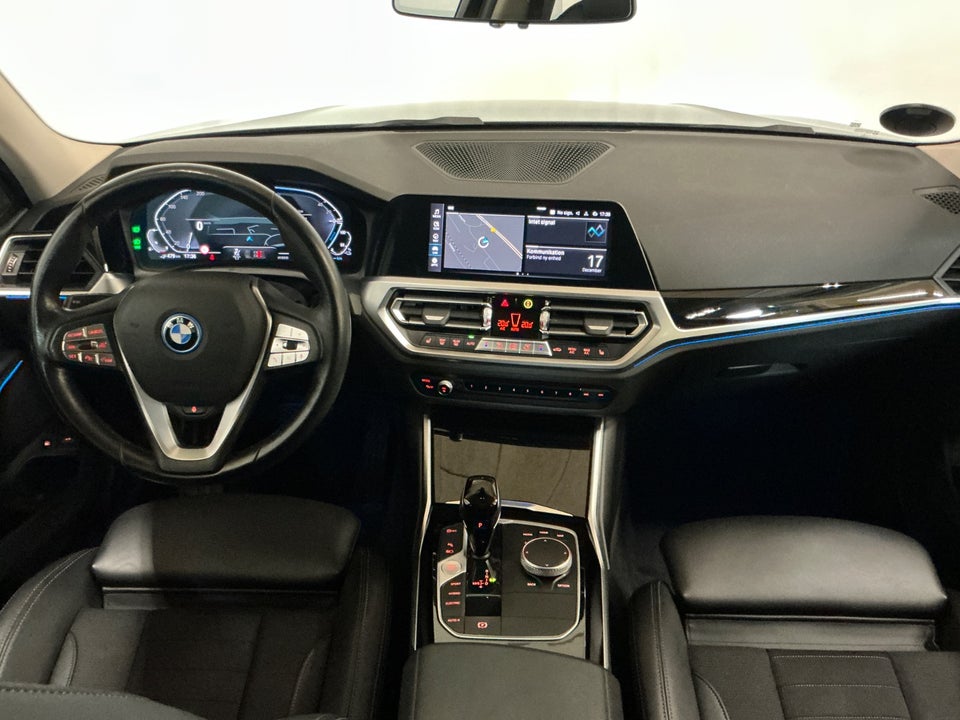 BMW 330e 2,0 Touring Sport Line aut. 5d