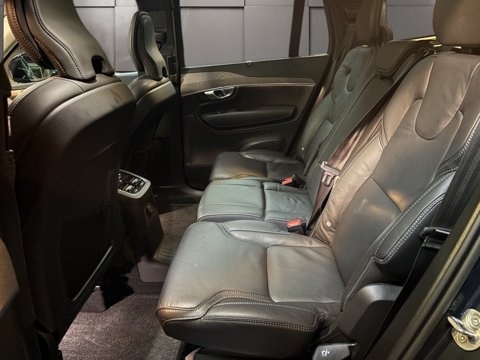 Volvo XC90 2,0 T8 ReCharge Ultimate Dark aut. AWD 7prs 5d