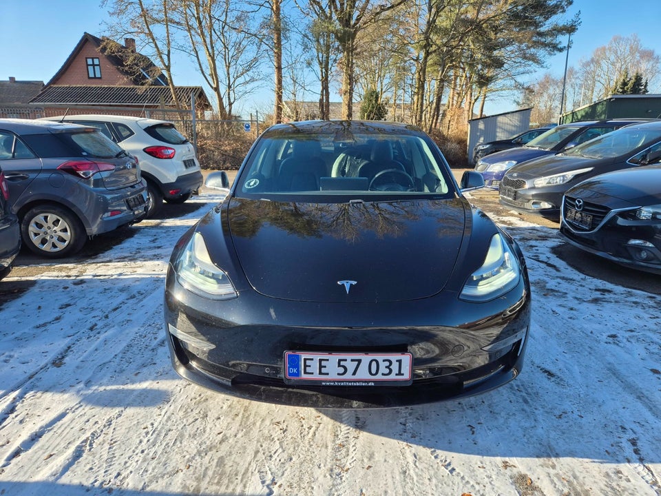 Tesla Model 3 Standard Range+ RWD 4d