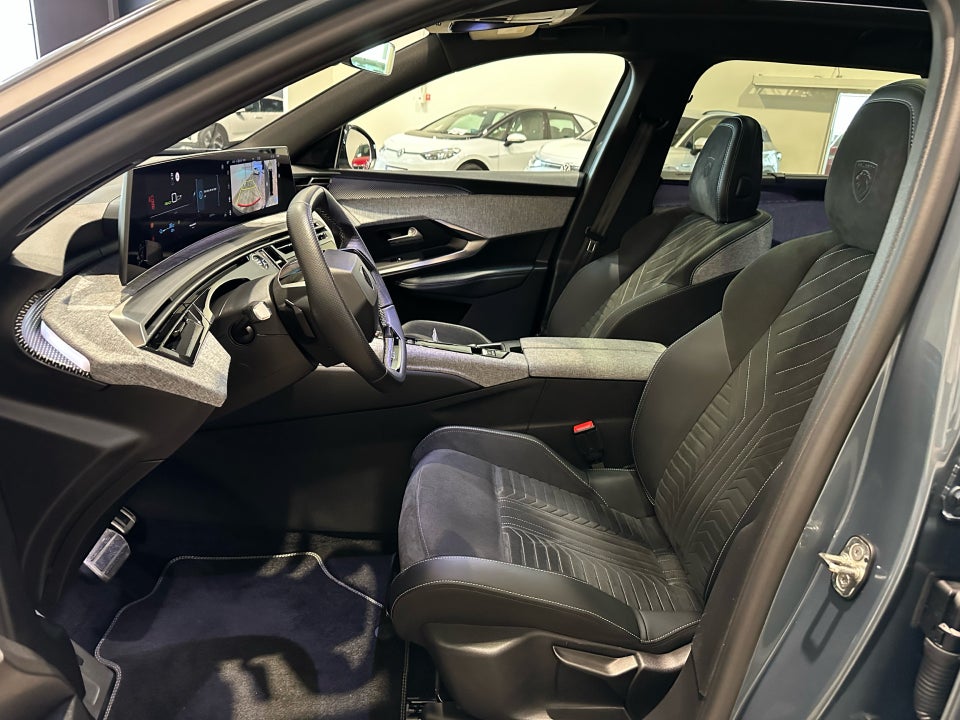 Peugeot e-5008 77 GT Pack 7prs 5d
