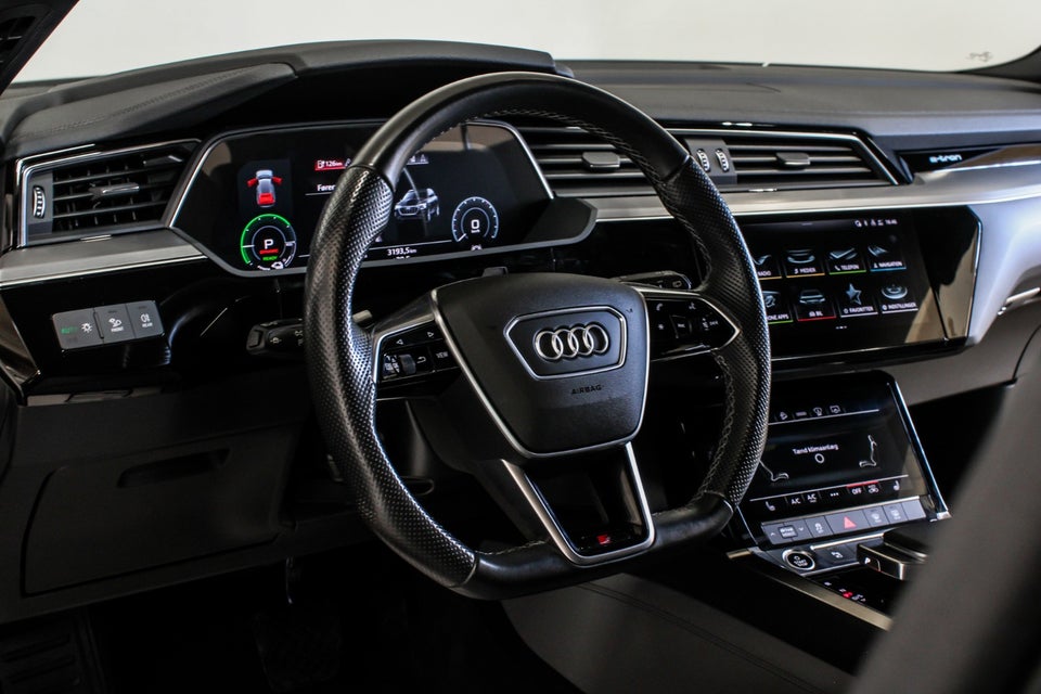 Audi e-tron 55 S-line quattro 5d