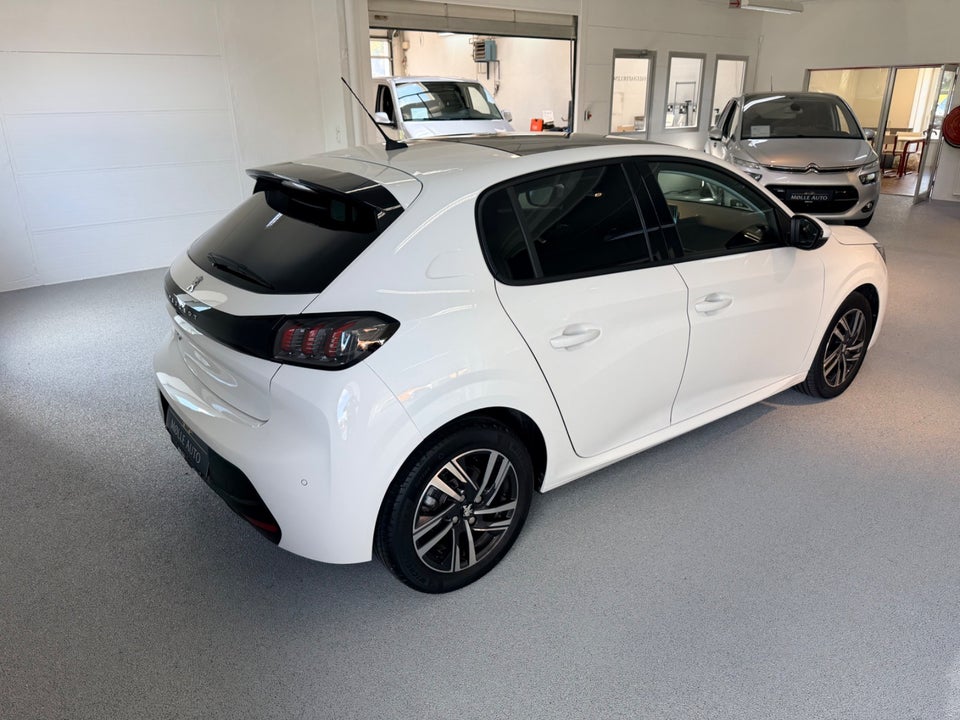 Peugeot 208 1,5 BlueHDi 100 Infinity Sky 5d