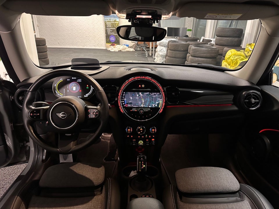MINI Cooper SE Experience 3d