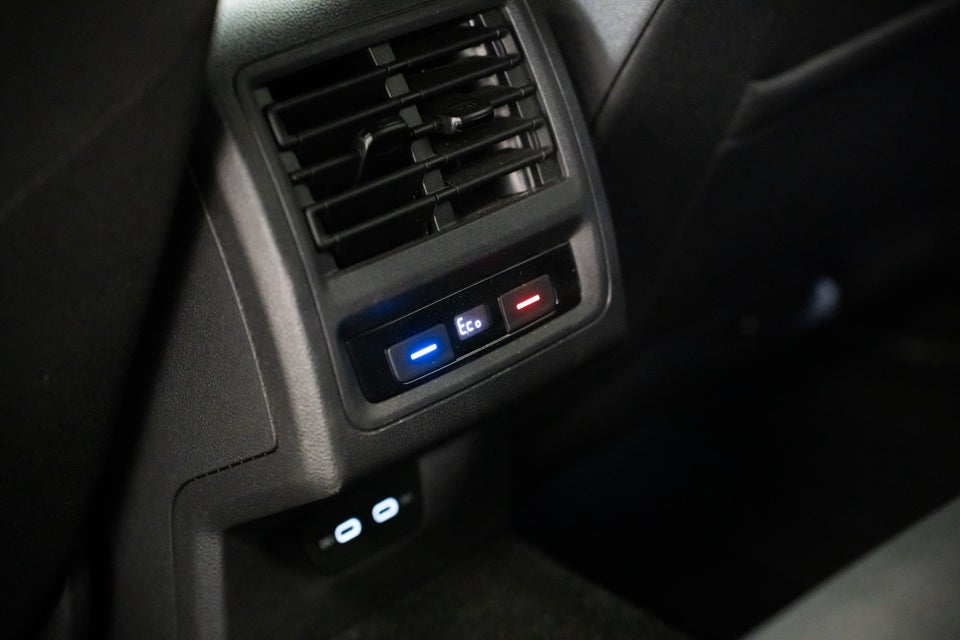 VW Golf VIII 1,4 GTE DSG 5d