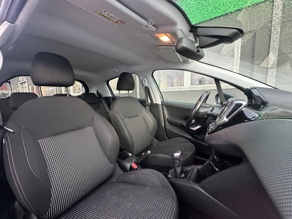 Peugeot 208 1,2 VTi 82 Active 5d