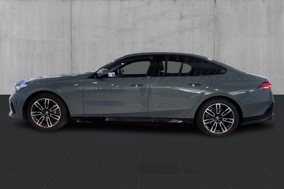 BMW i5 eDrive40 M-Sport 4d