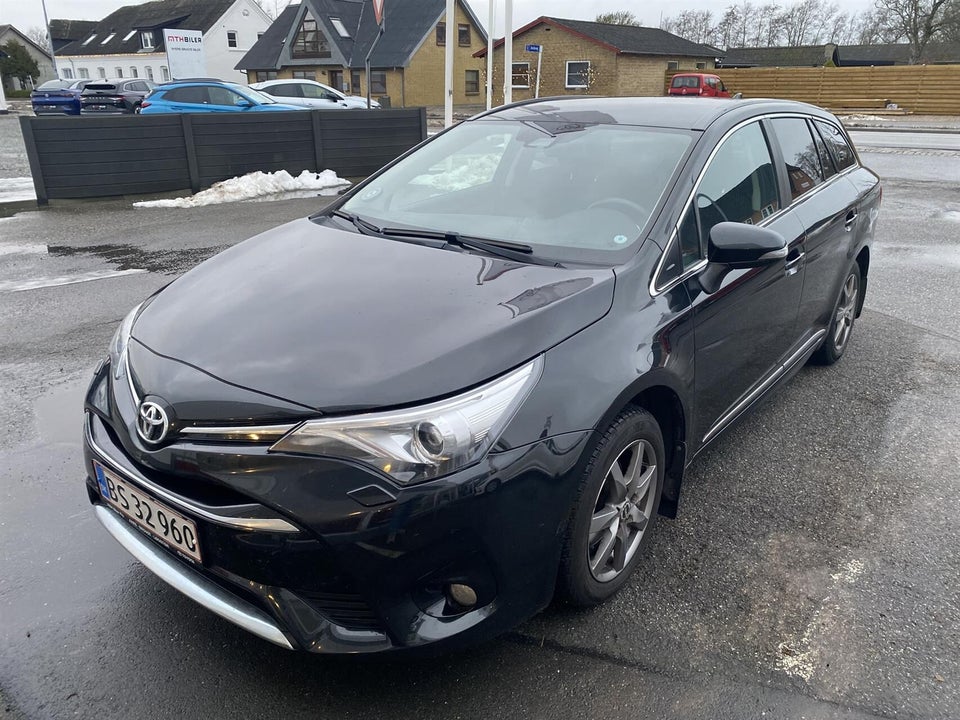 Toyota Avensis 1,8 VVT-i T2 Premium Touring Sports MDS 5d