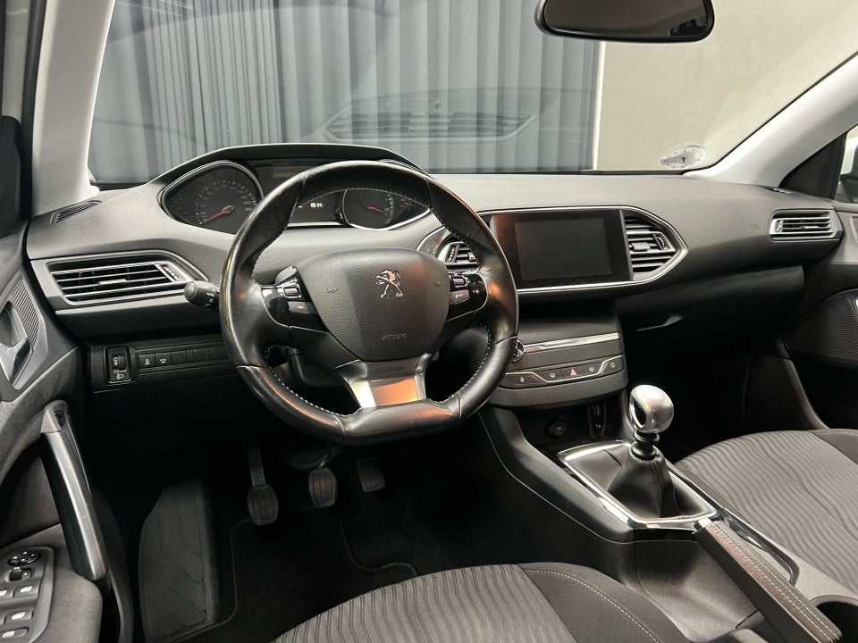 Peugeot 308 1,6 BlueHDi 120 Allure 5d
