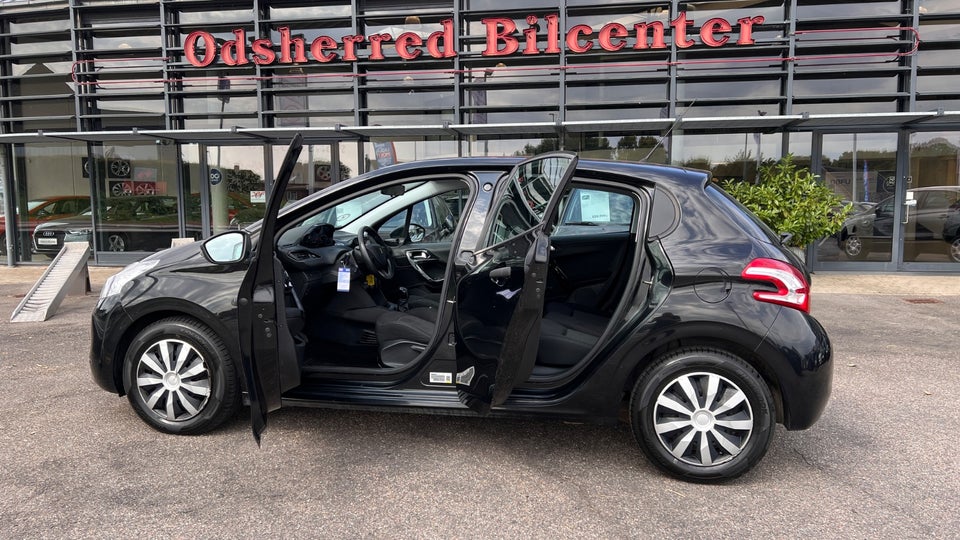 Peugeot 208 1,0 VTi Access 5d