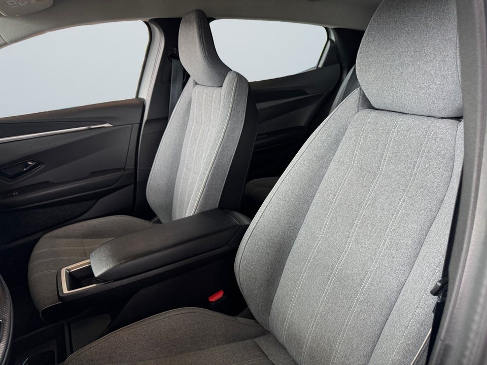 Renault Megane E-Tech 40 Equilibre 5d