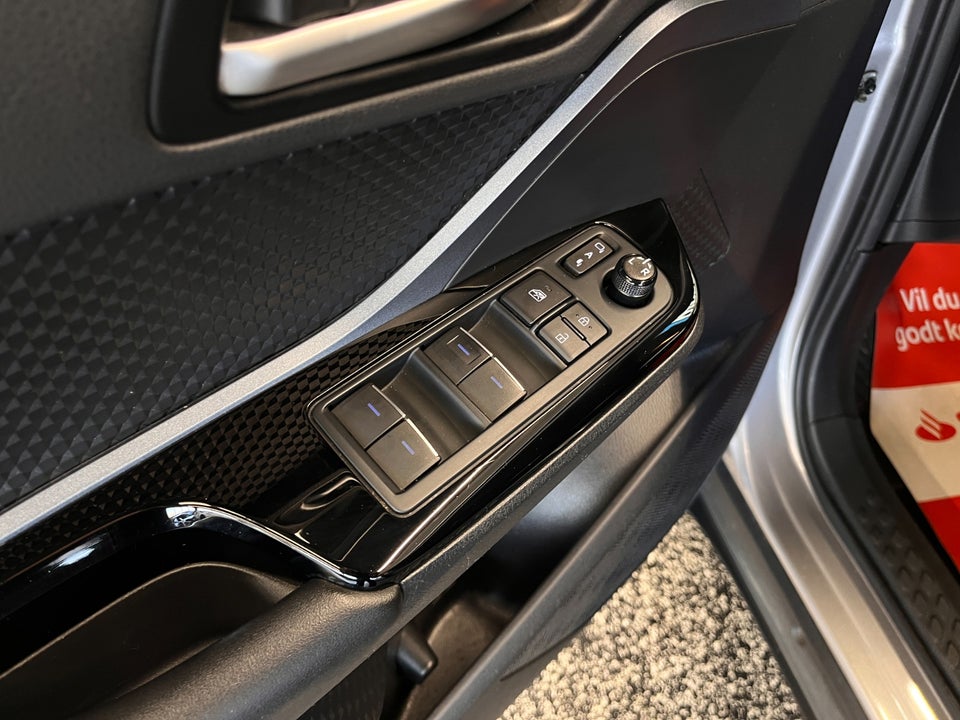 Toyota C-HR 1,8 Hybrid C-LUB Premium CVT 5d