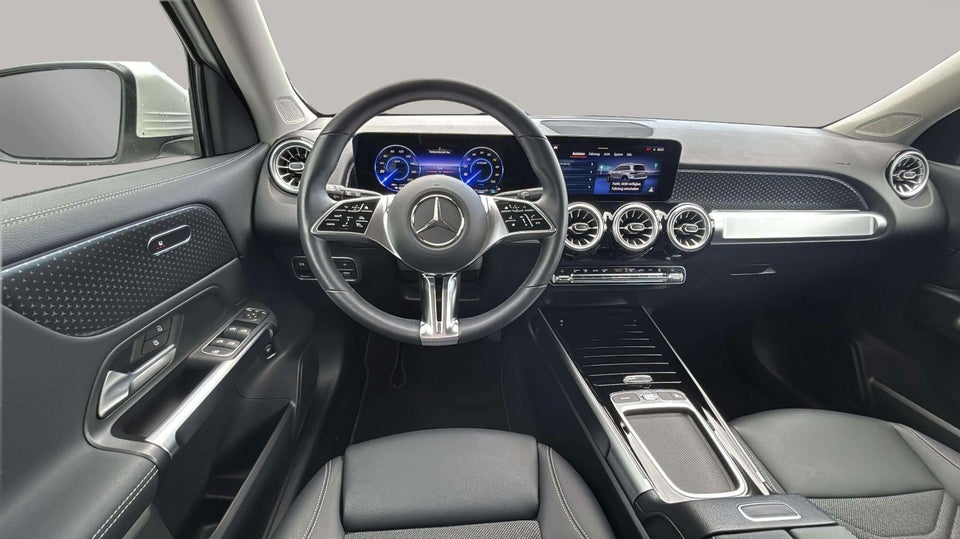 Mercedes EQB300 Progressive 4Matic Van 5d