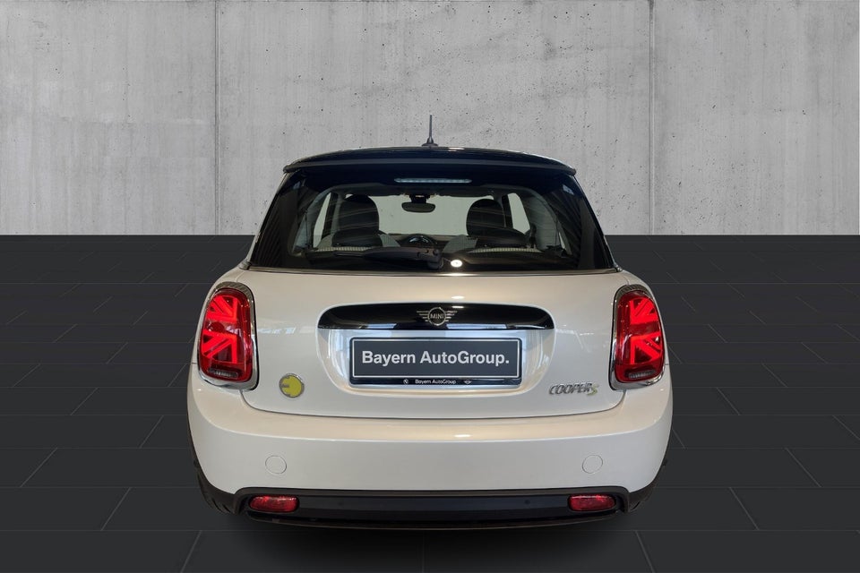 MINI Cooper SE Classic Trim 3d