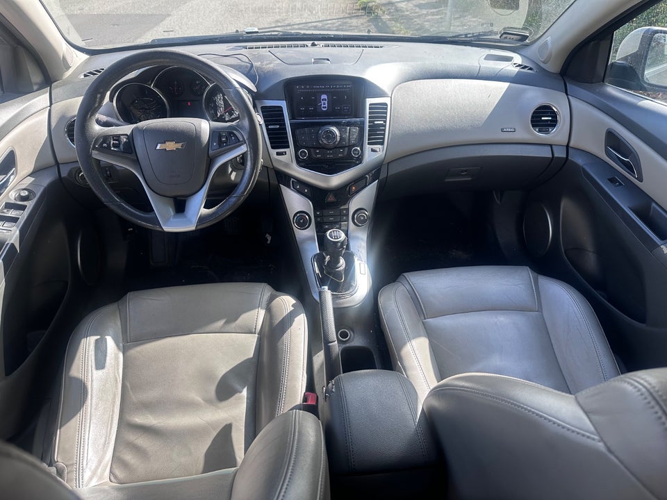 Chevrolet Cruze 2,0 VCDi 150 LT 4d