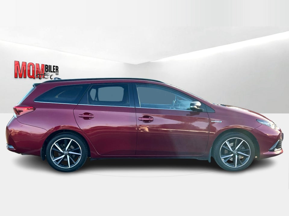 Toyota Auris 1,8 Hybrid Prestige Touring Sports CVT 5d