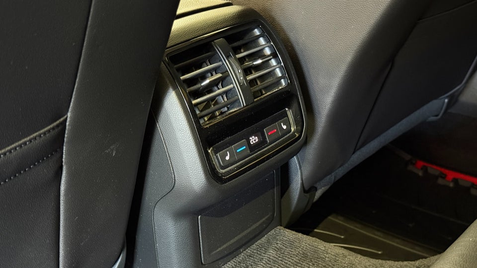 VW Passat 2,0 TDi 150 Highline Variant DSG 5d