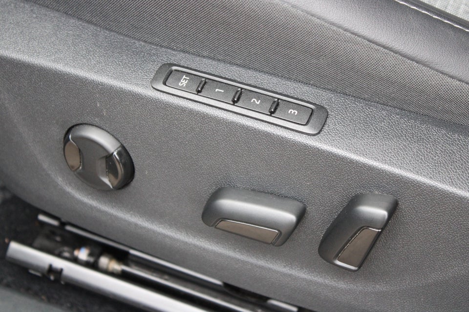 Skoda Enyaq 80 iV Loft 5d