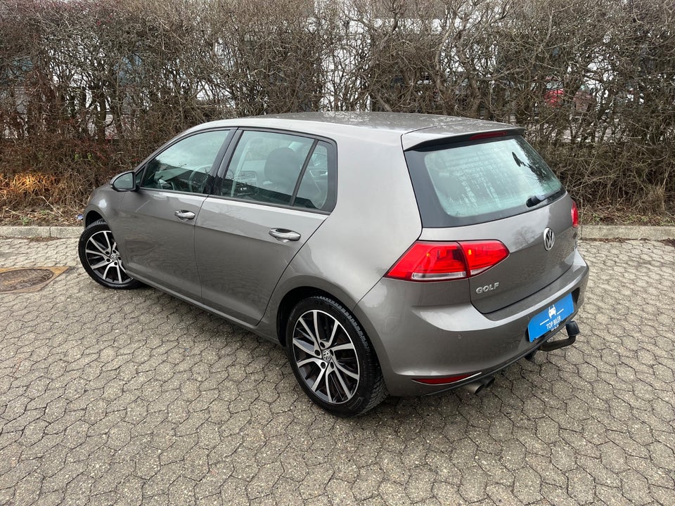 VW Golf VII 1,4 TSi 122 Highline BMT 5d