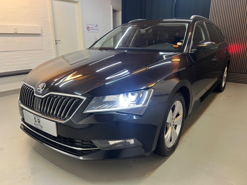 Skoda Superb 2,0 TDi 190 Style Combi DSG 5d