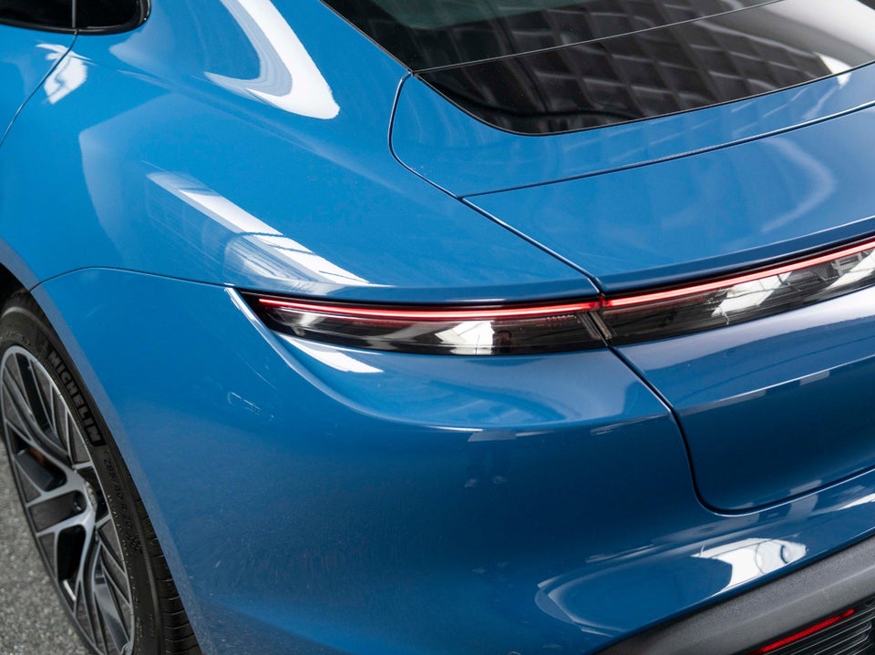 Porsche Taycan 4S Performance+ 4d