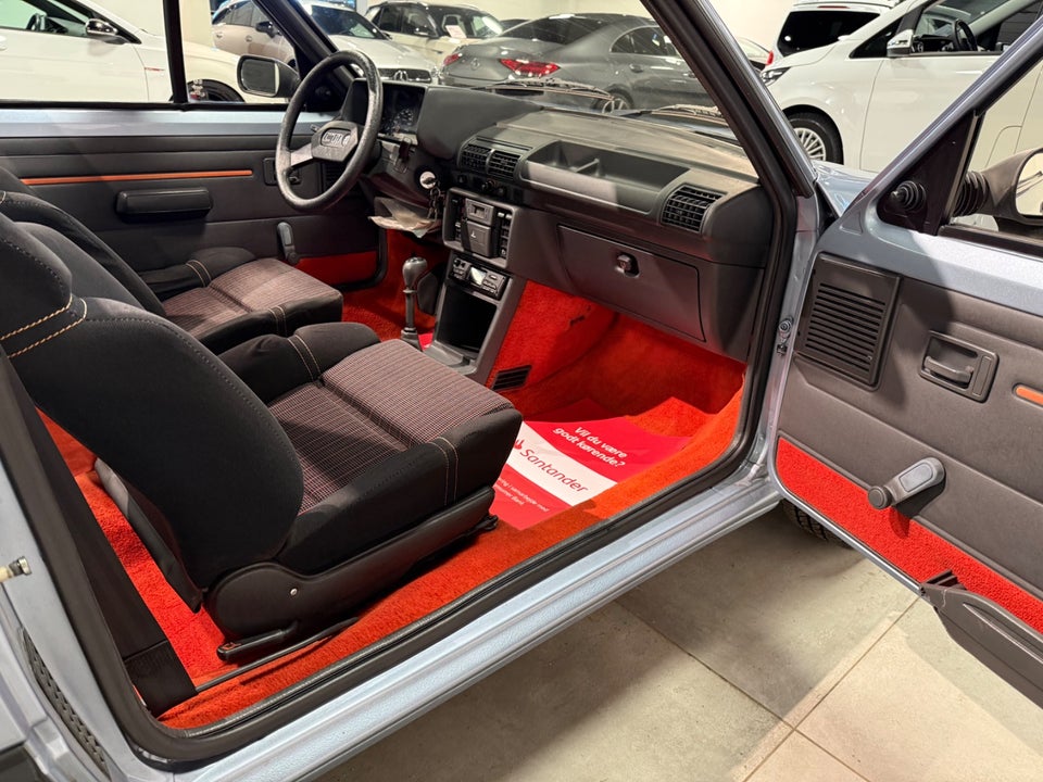 Peugeot 205 1,6 CTi Cabriolet 2d