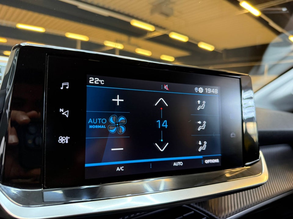 Peugeot 208 1,2 PureTech 100 Allure Comfort 5d