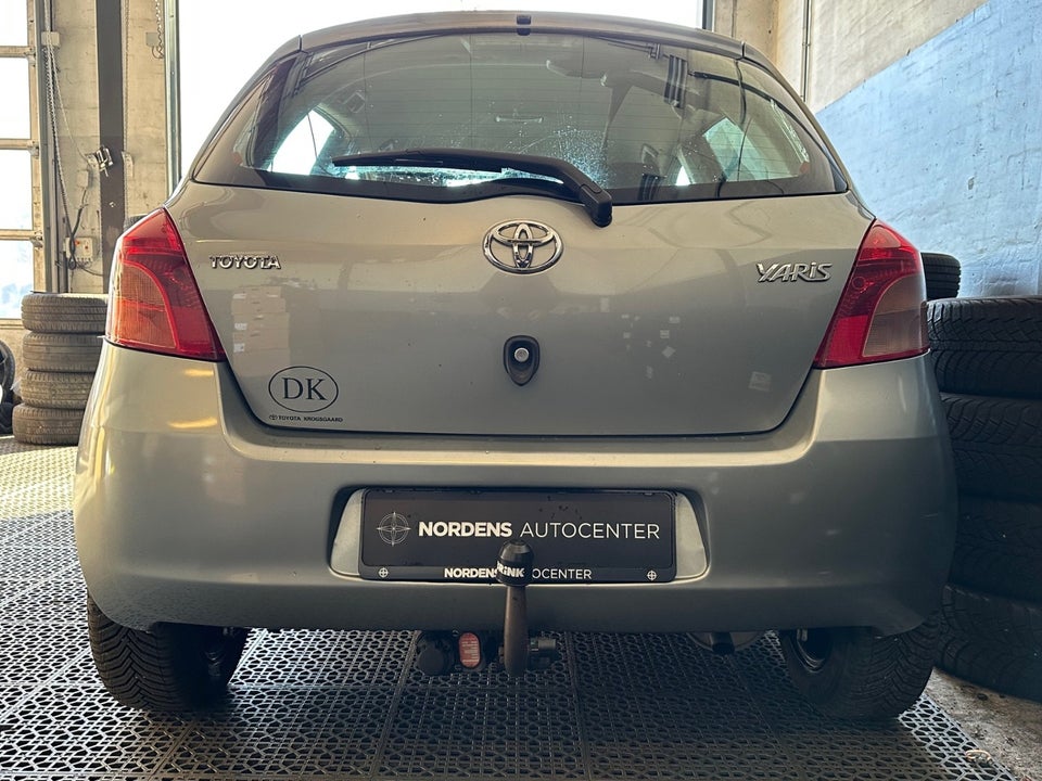 Toyota Yaris 1,0 Luna M/M 5d