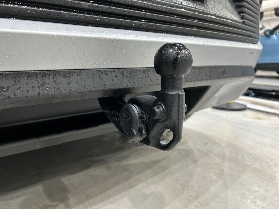 Ford Explorer 77 Select Extended Range Van 5d