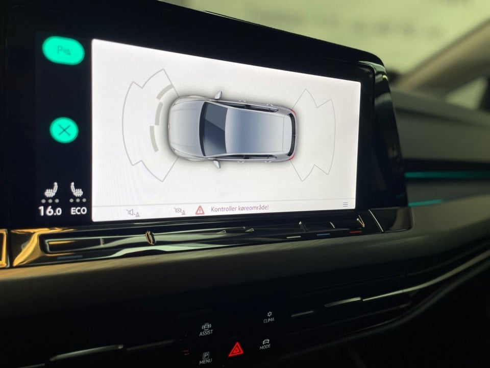 VW Golf VIII 1,4 eHybrid DSG 5d