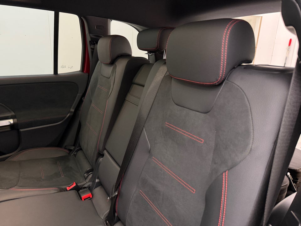 Mercedes EQB300 AMG Line 4Matic 7prs 5d