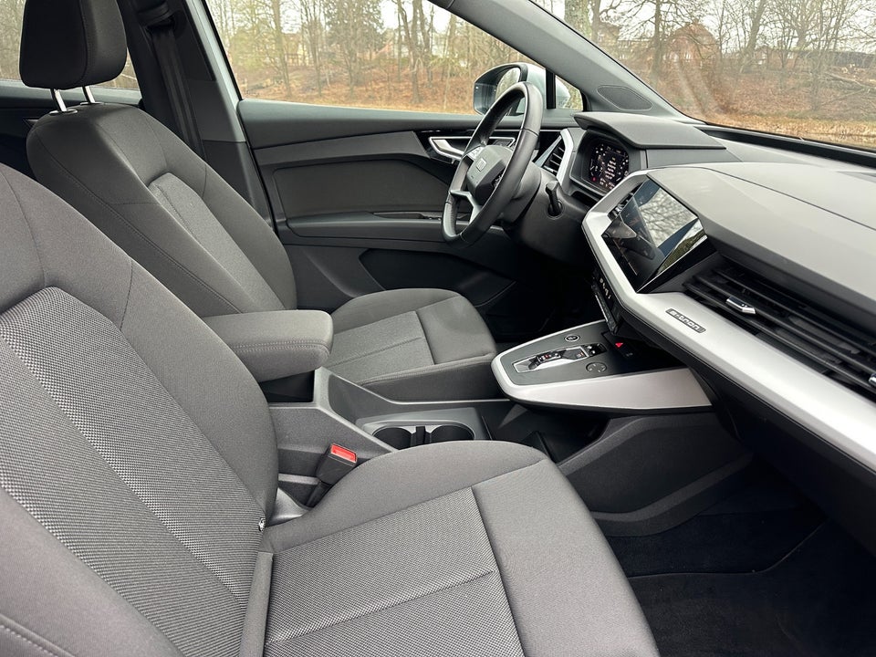 Audi Q4 e-tron 35 S-line 5d