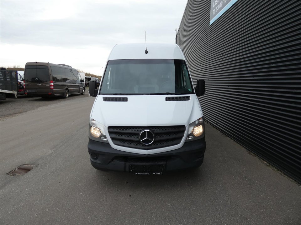 Mercedes Sprinter 211 2,2 CDi R2 Kassevogn 5d