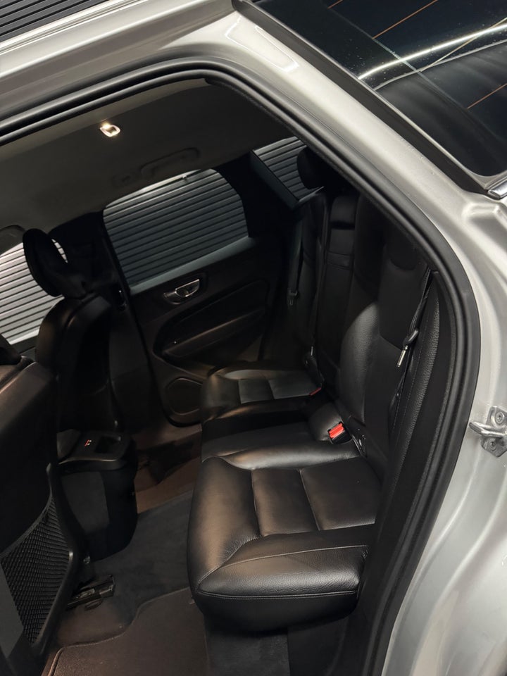 Volvo XC60 2,0 B4 197 Inscription aut. AWD 5d