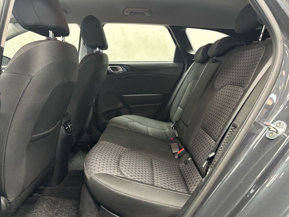 Kia Ceed 1,6 PHEV Prestige SW DCT 5d
