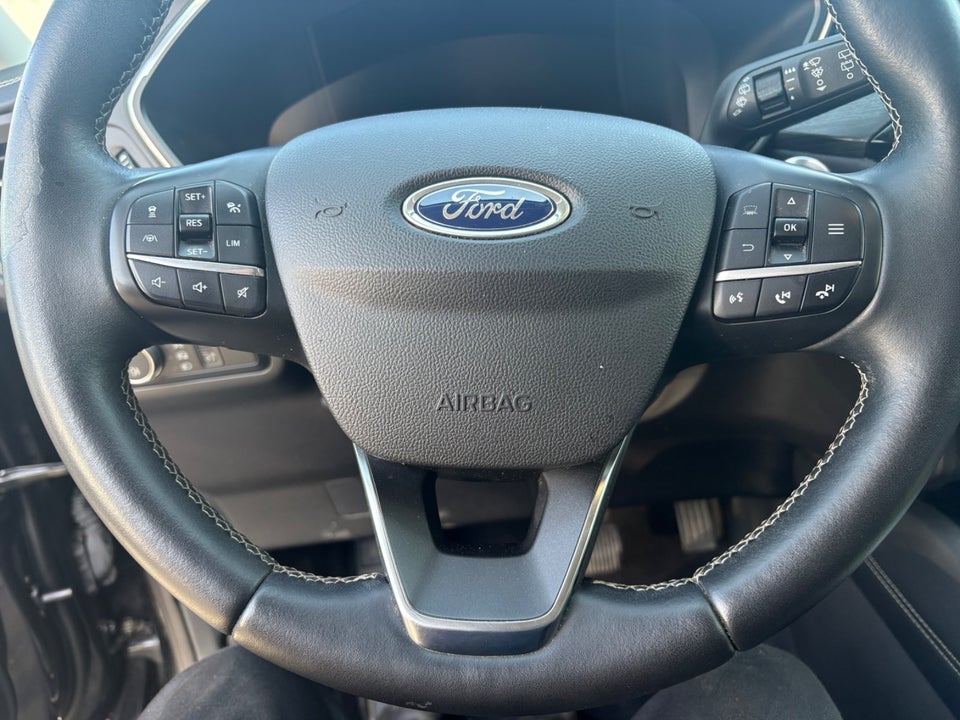 Ford Kuga 2,5 PHEV Vignale CVT 5d