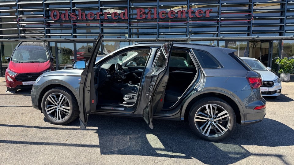 Audi Q5 3,0 TDi 286 S-line quattro Tiptr. 5d