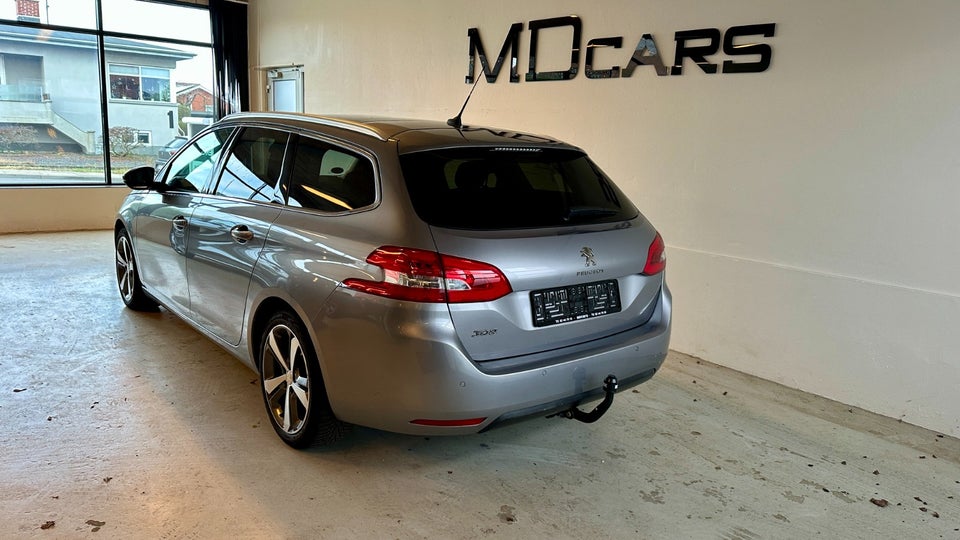 Peugeot 308 1,2 e-THP 130 Allure+ SW 5d