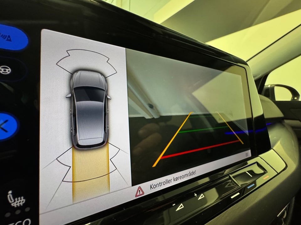 VW Golf VIII 1,4 eHybrid DSG 5d