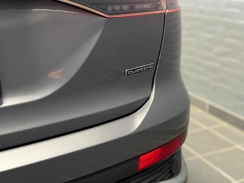 Audi Q4 e-tron 45 S-line quattro 5d