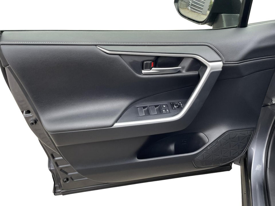 Toyota RAV4 2,5 Hybrid H3 Business MDS 5d