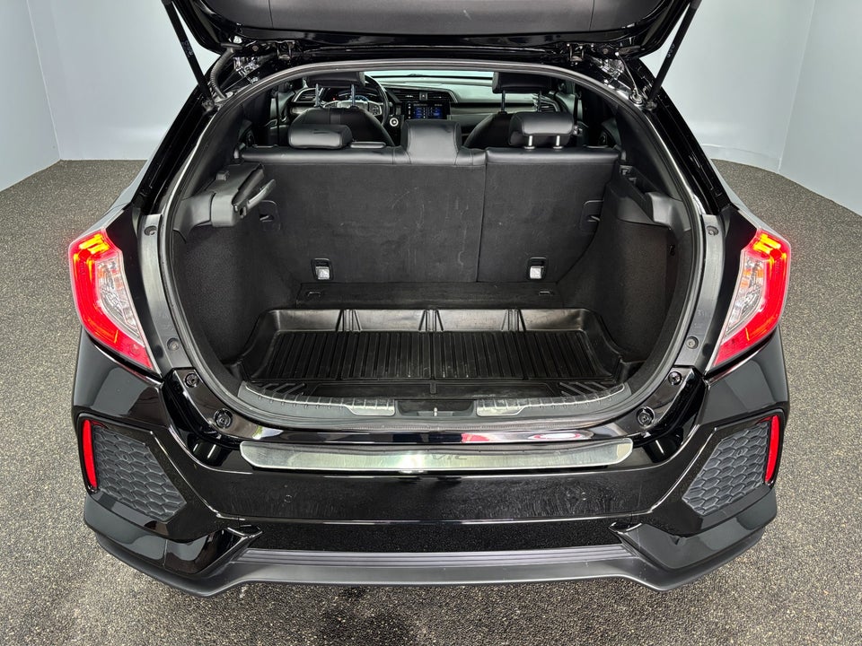 Honda Civic 1,5 VTEC Turbo Prestige CVT 5d