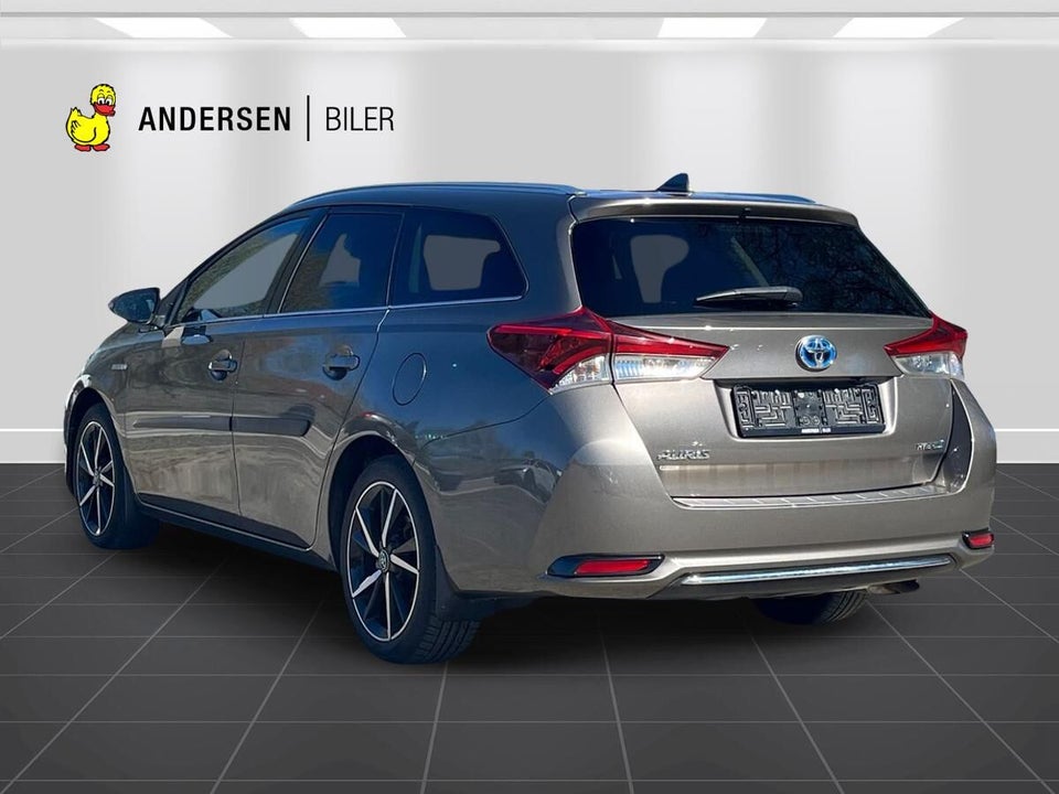Toyota Auris 1,8 Hybrid H2 Selected Touring Sports CVT 5d