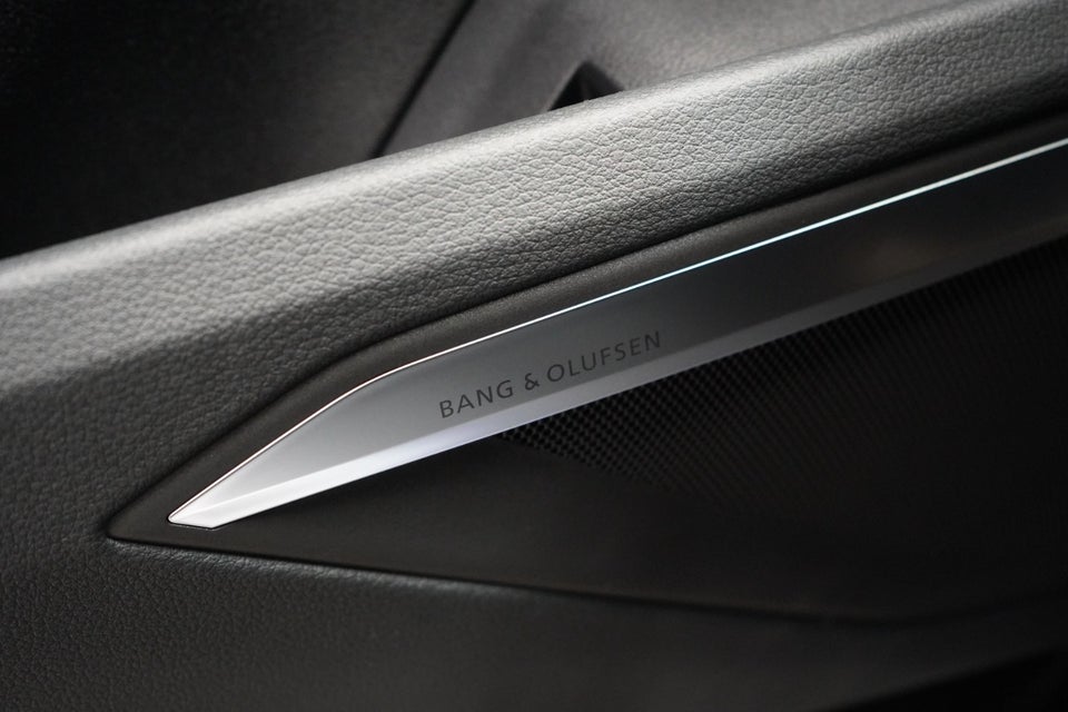 Audi e-tron 55 S-line Sportback quattro 5d